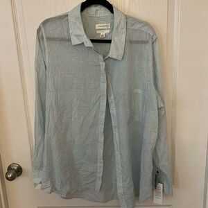 Treasure and Bond women’s long sleeve shirt. Light blue. 2X